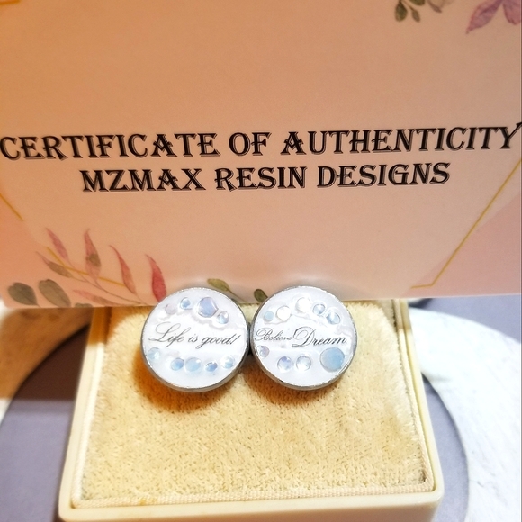 MzMax Resin Designs Life Is Good Believe Dream Stud Earrings - Picture 2 of 8